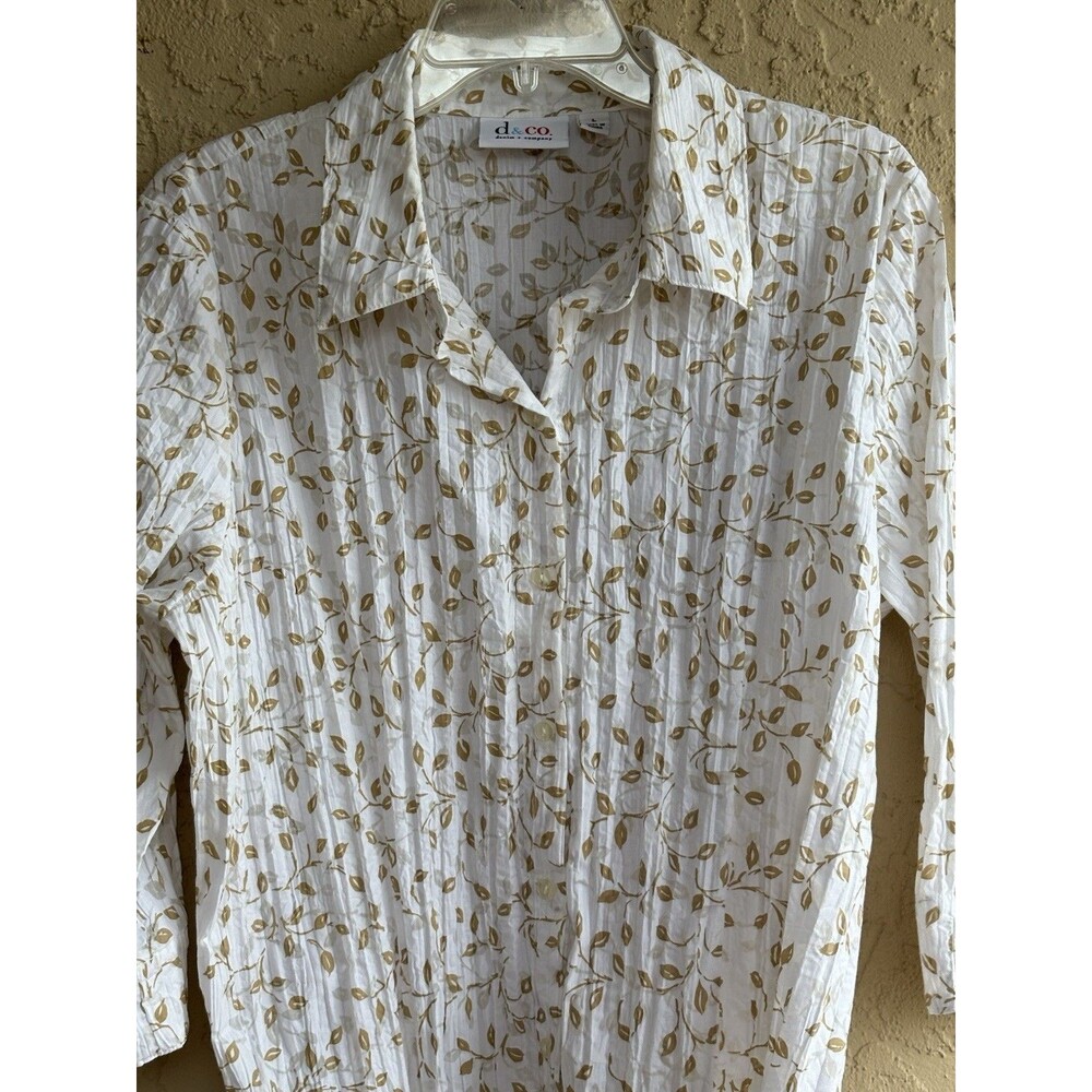 D & Co Large White, Gold Leaf Design Button Up Women’s Loose Fit Krinkle Blouse